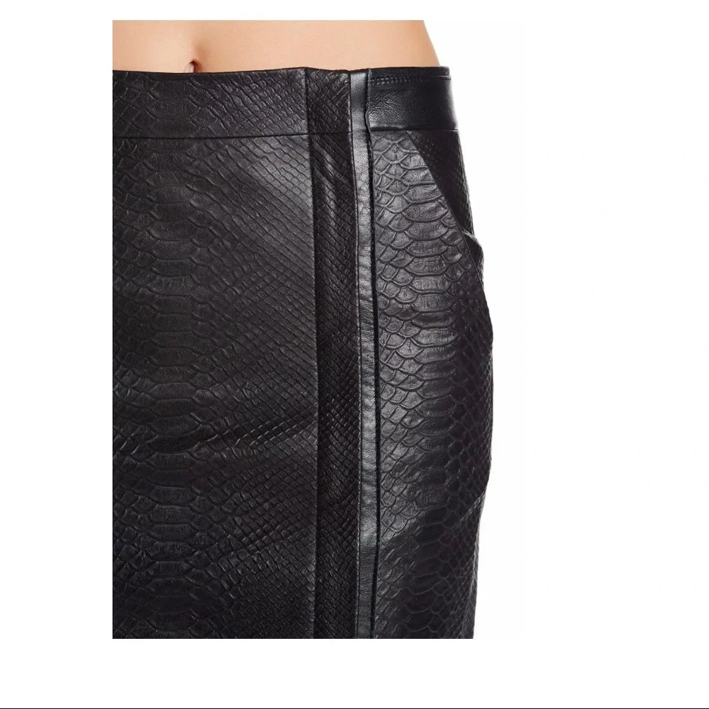 🆕Vince‎ Snake Embossed Leather Pencil Skirt SZ 10